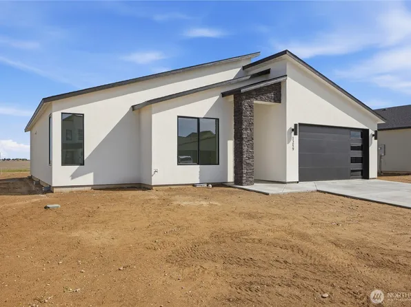 4307 W Surf Scoter Street, Moses Lake, WA 98837