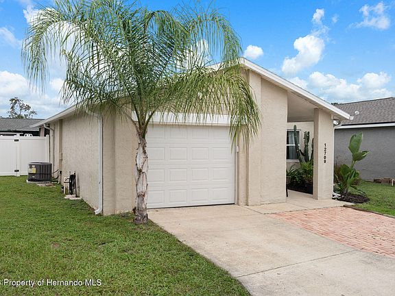 2nd image of 12709 Skipper Ln