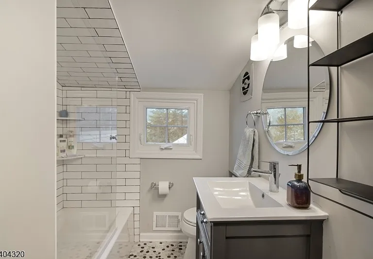 77 W Shore Trl — Photo 20
