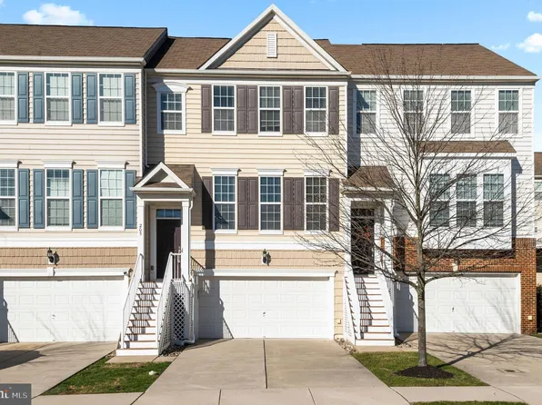 205 Bishop Dr, North Wales, PA 19454