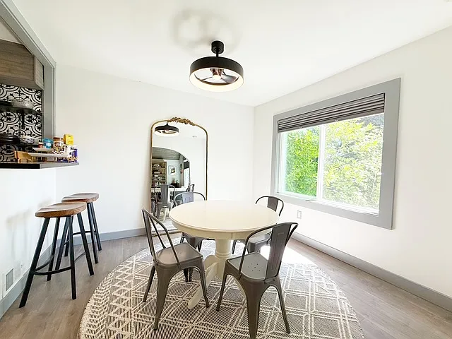 208 S Summit Ave — Photo 11