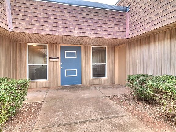 4th image of 2312 NW 113th Pl