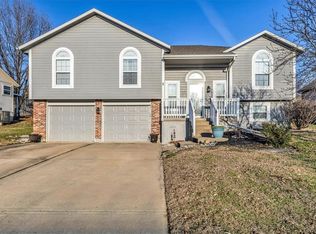 1201 N Jones Rd, Independence, MO 64056