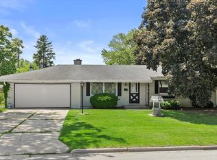 N95W17325 Shady Ln, Menomonee Falls, WI 53051