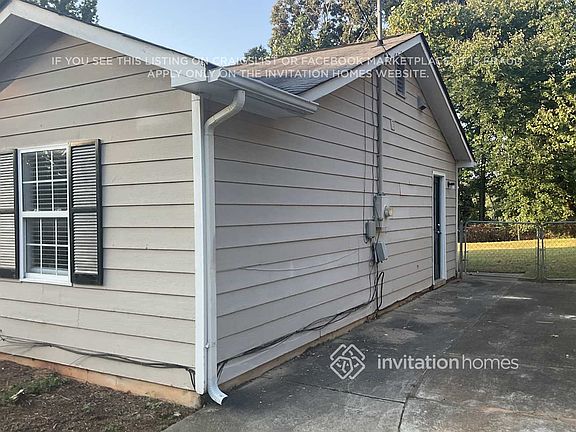 2nd image of 4038 Warren Rd