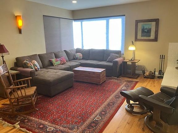 3rd image of 1342 Orchard Dr