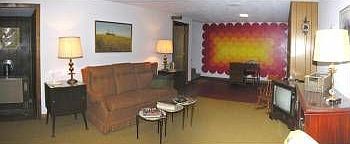 5th image of 9 Wildwood Ln