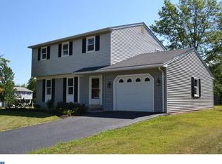 107 Chestnut Dr, Quakertown, PA 18951