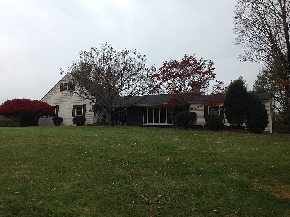 Hilltop, corner lot