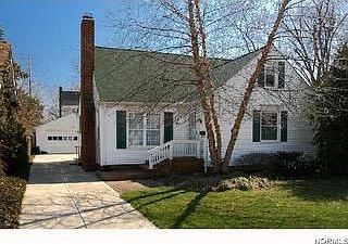 2nd image of 19343 Riverwood Ave