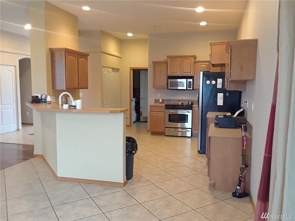 2nd image of 313 Joshua Ct