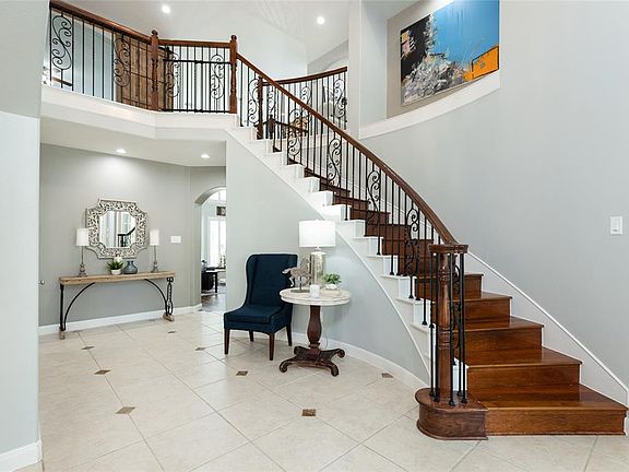 2nd image of 2522 Cezanne Cir