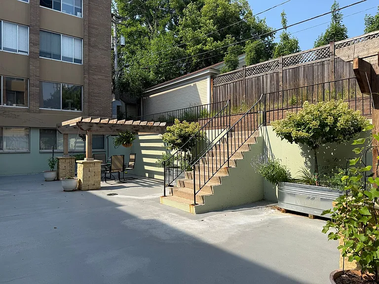 1770 Bryant Ave S #217 — Photo 30