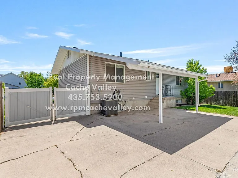 415 E 1150 N — Photo 13