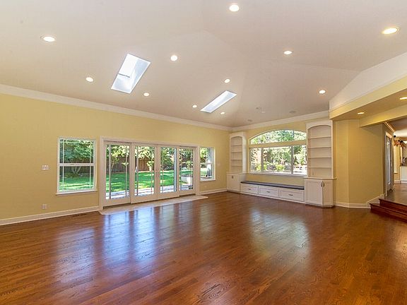 5th image of 1485 Kingswood Dr