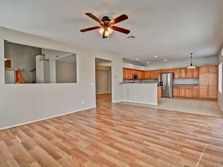 10115 W Parkway Dr — Photo 7