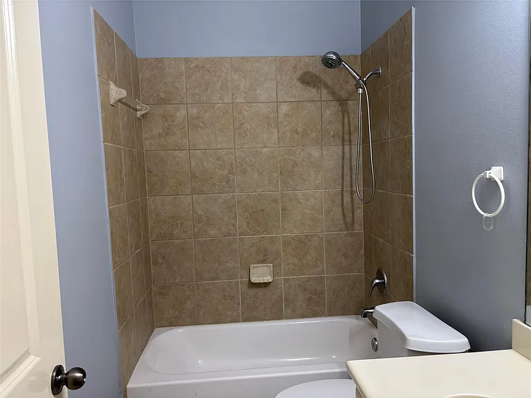 10902 Brighton Gardens Dr — Photo 24