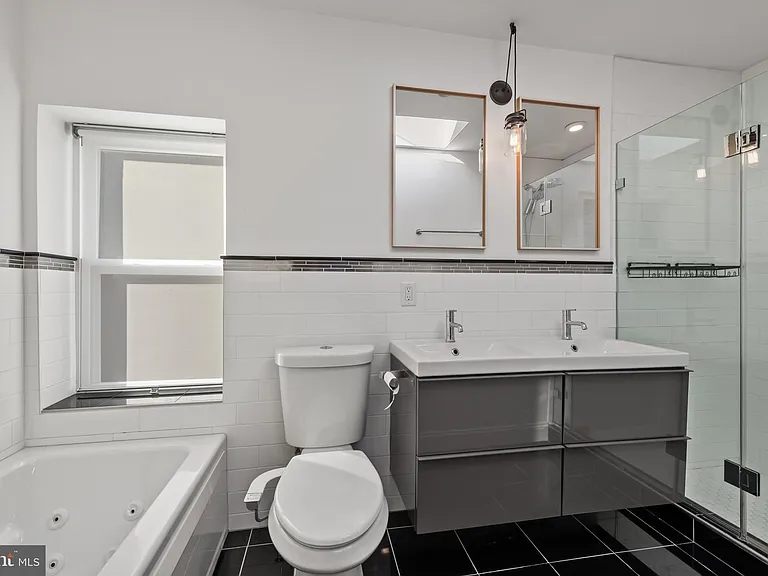 412 E Lanvale St — Photo 25