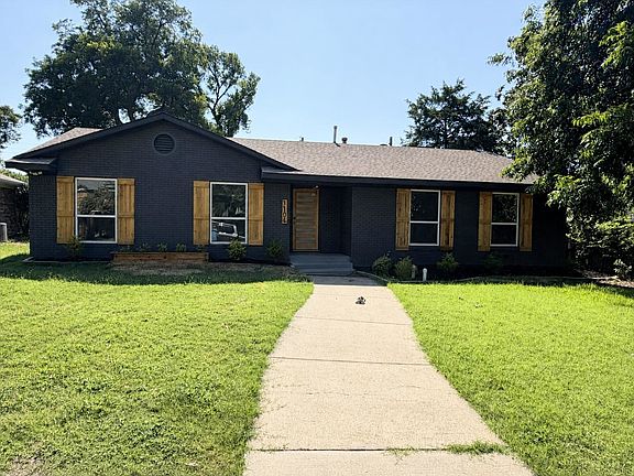 3rd image of 1104 Westwood Dr