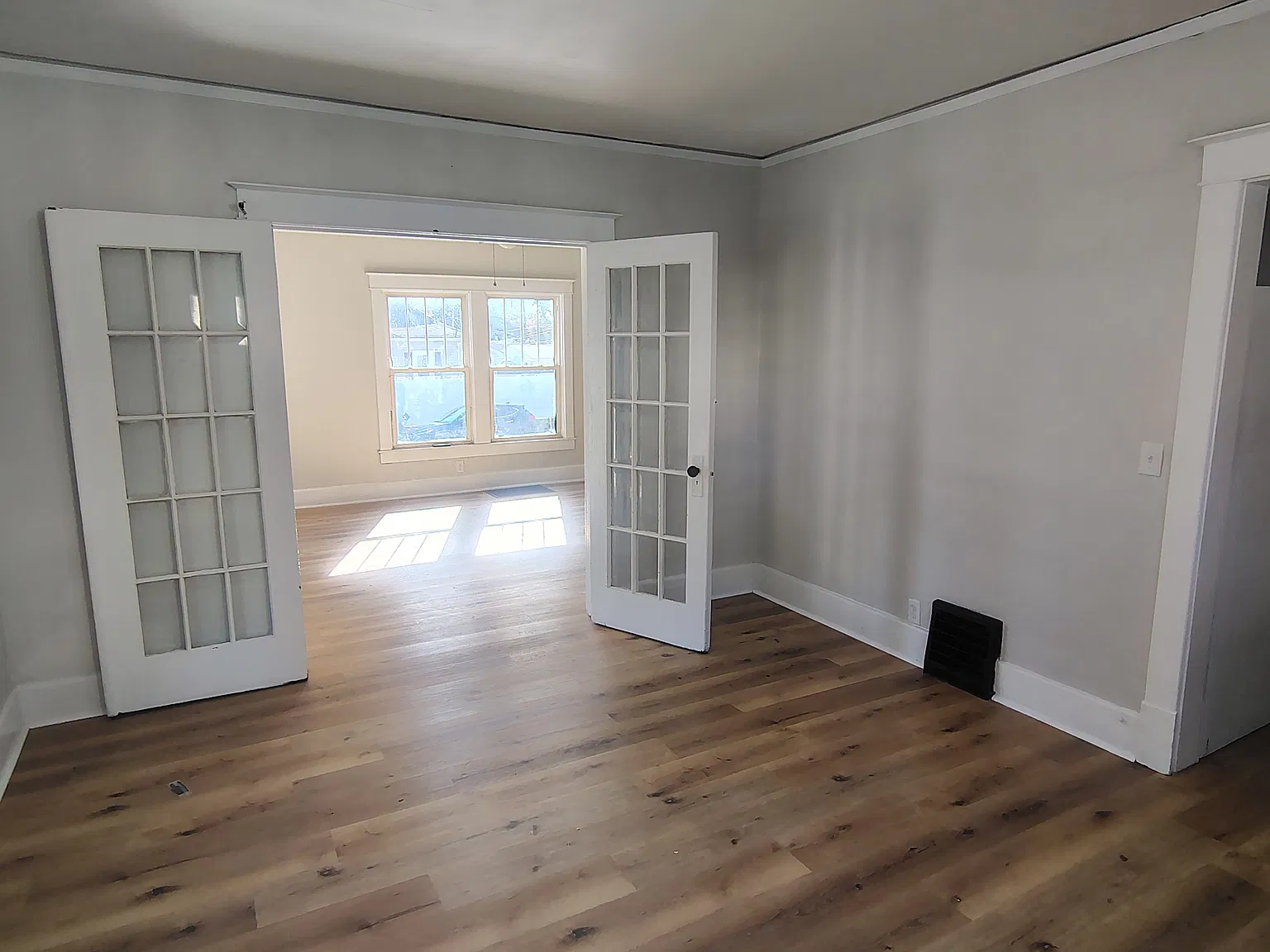 619 S Webster St — Photo 4
