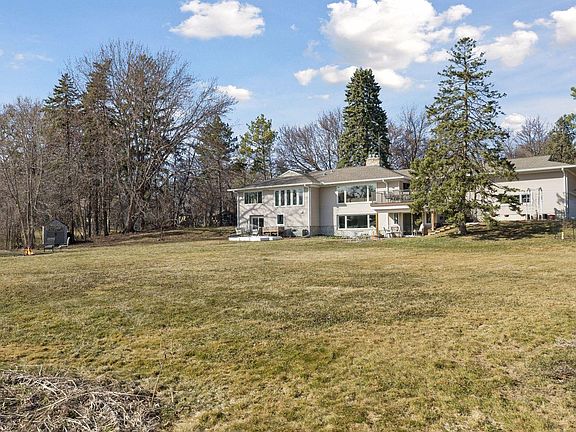 3rd image of 2685 Shadywood Rd