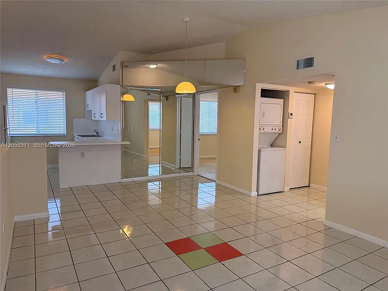8019 Lake Dr #202 — Photo 6