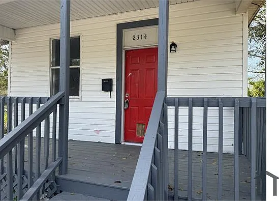 2 bed, $1,100 — Photo 2