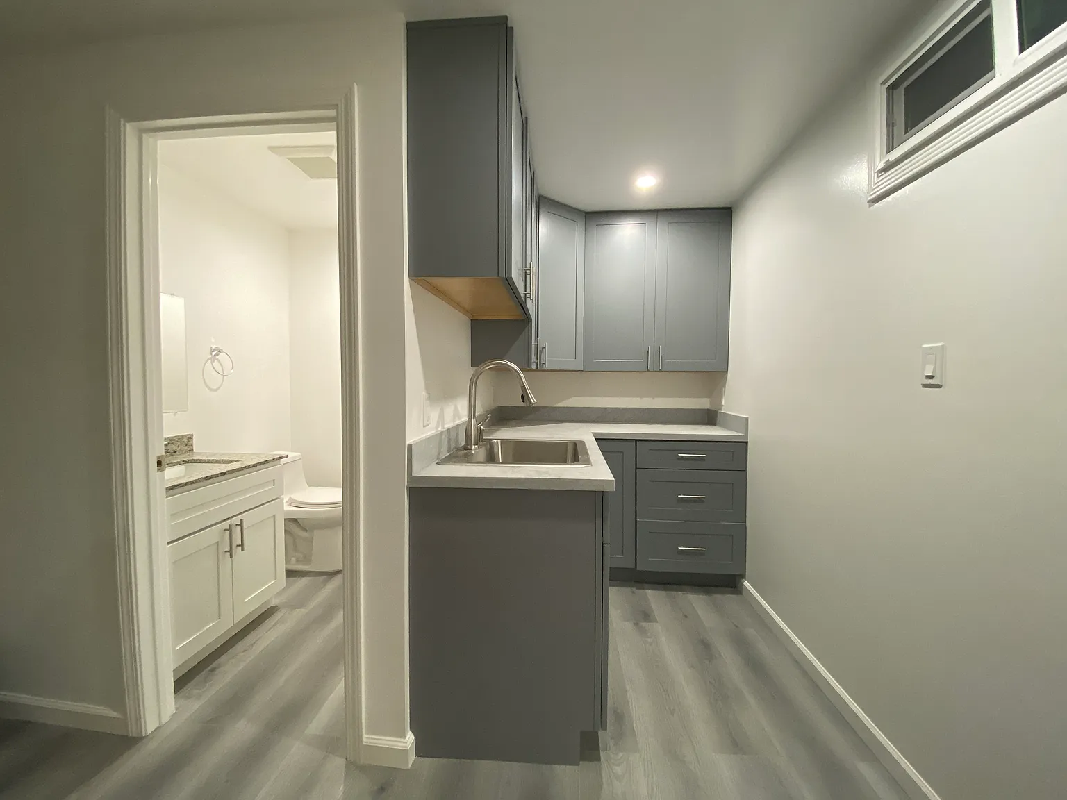 3 bed, 1.5 bath, 850 sqft, $3,500 — Photo 1