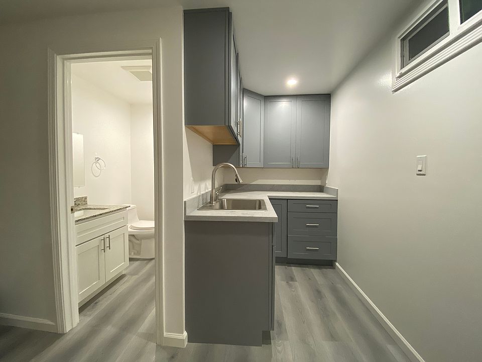 1st image of 462 Arch St