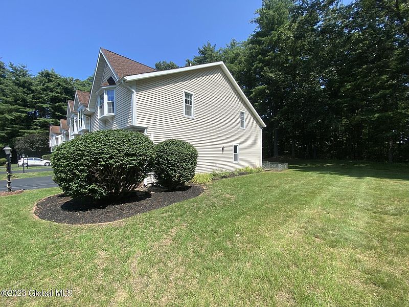 2nd image of 4041 Chaucer Place