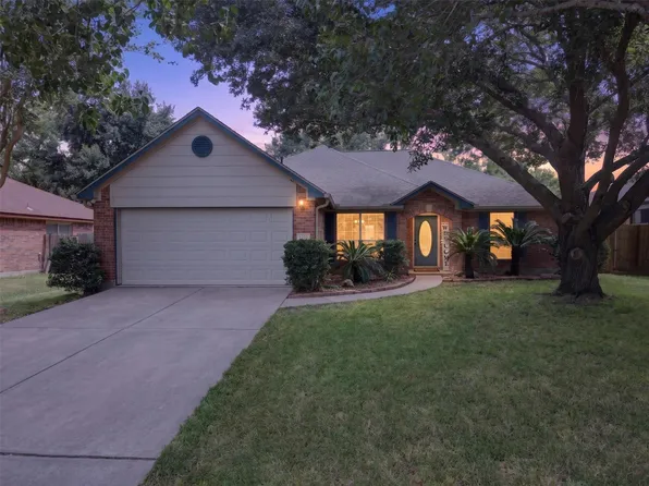 23126 Sandpiper Trl, Spring, TX 77373