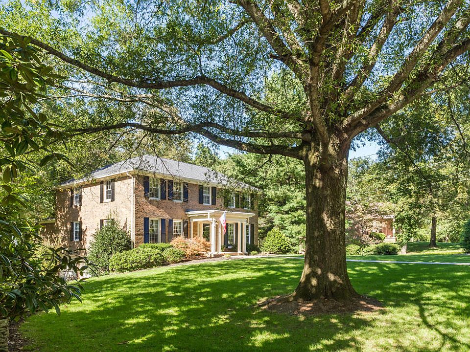 1st image of 198 Woodcliff Cir