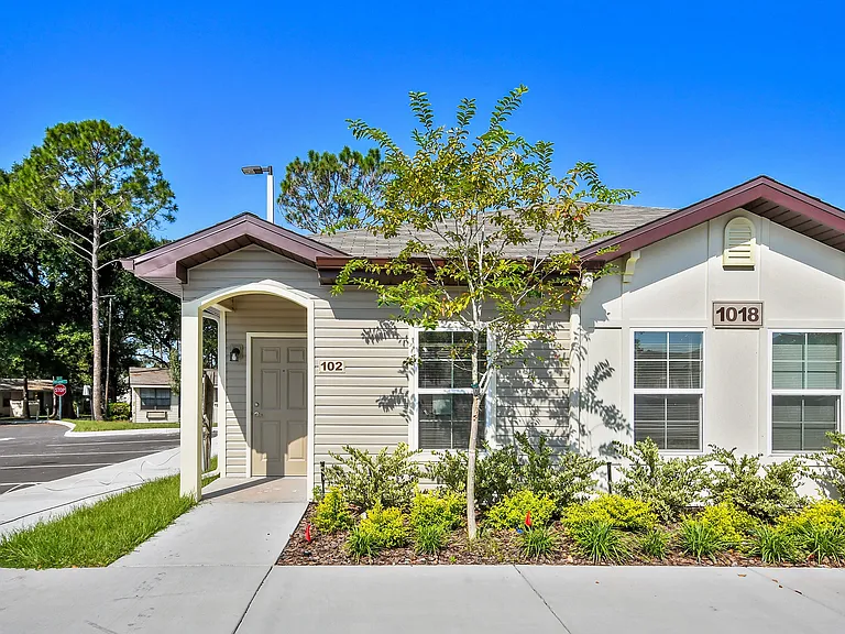 Spring Tree Village Apartments — Photo 50