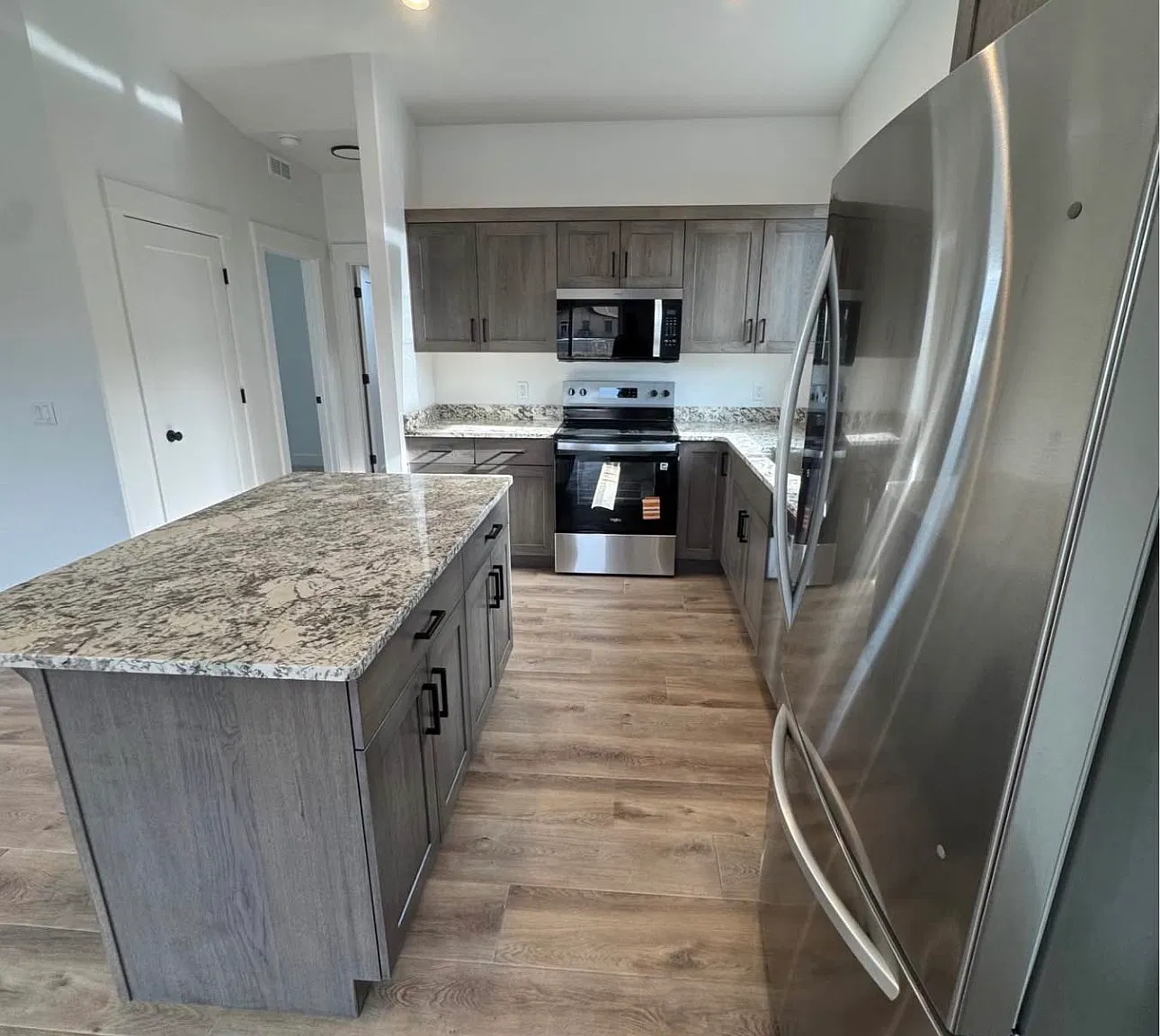 3 bed, $1,950 — Photo 3