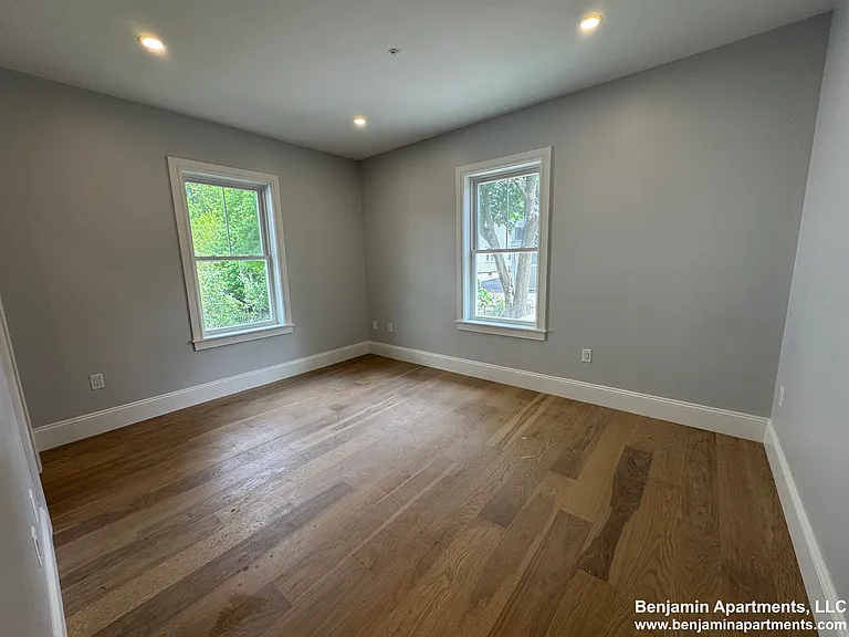 51 Fairbanks St #10 — Photo 11
