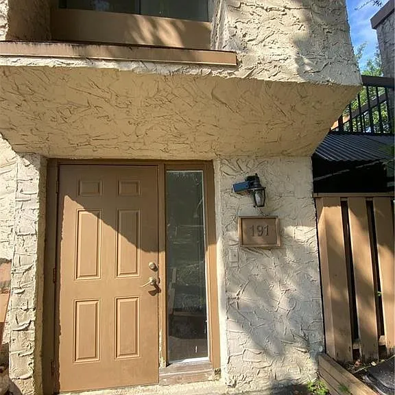 191 Wimbledon Lake Dr — Photo 24