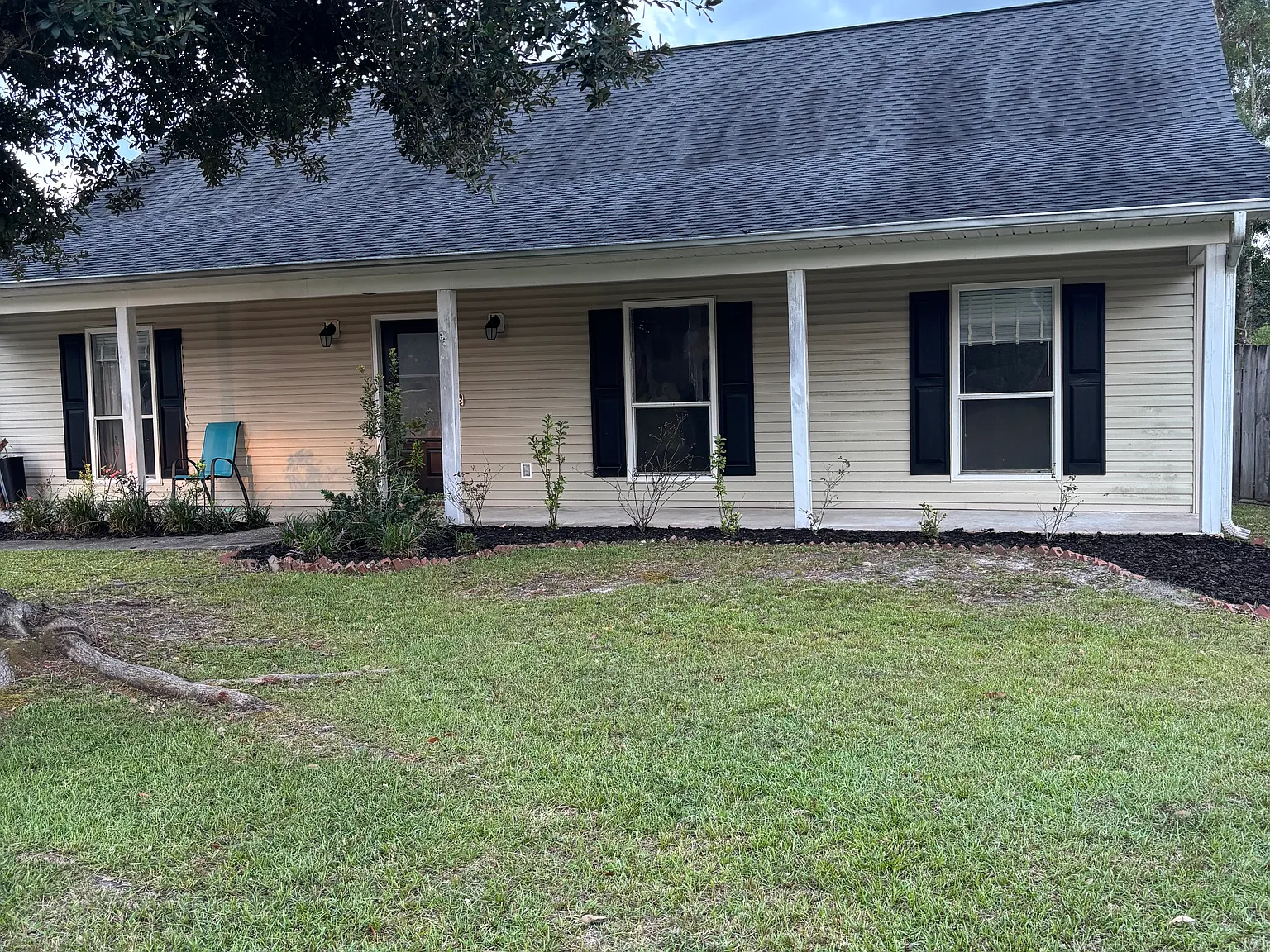 3 bed, 1412 sqft, $1,800 — Photo 1