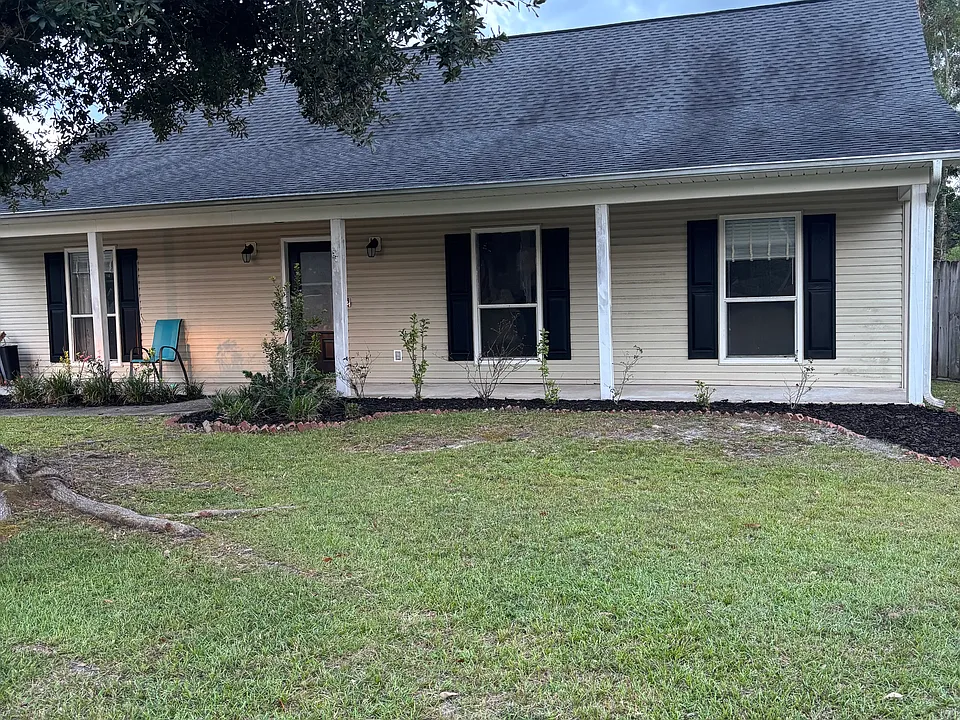 2055 Parkview Dr