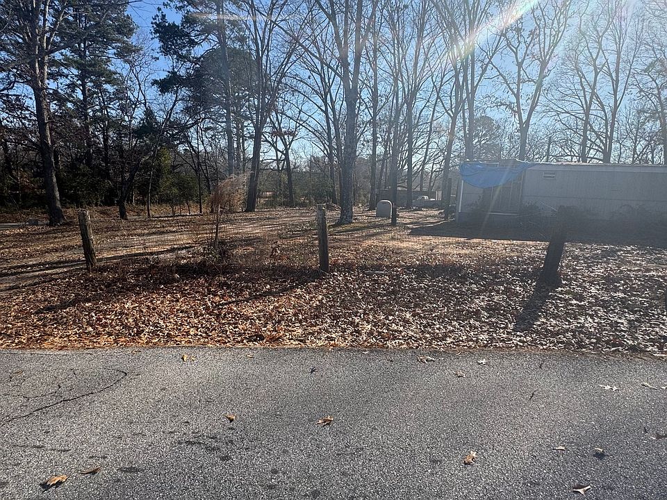 2nd image of 41 Lavender Rd