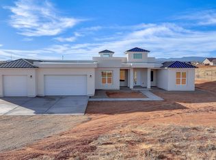 9 Express Dr, Edgewood, NM 87015