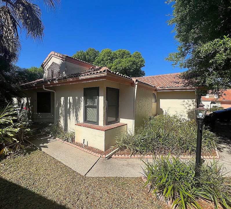 1st image of 213 Buena Vista Ct