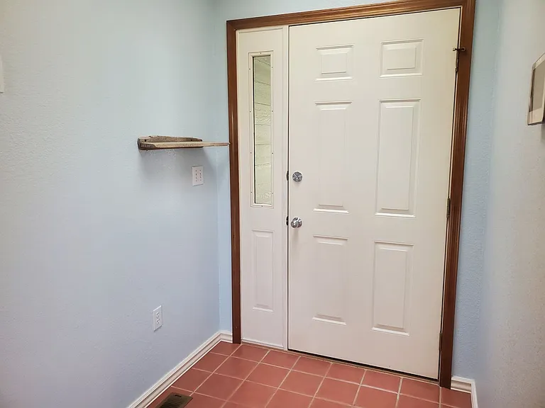 247 SE Weston Rd — Photo 13