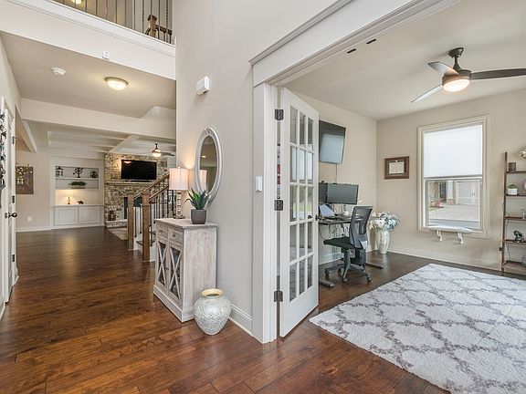 4th image of 612 Smyrna Grove Pl