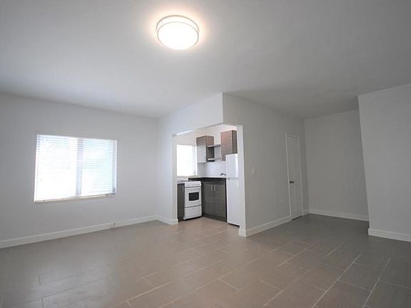 3rd image of 7145 Carlyle Ave APT 0012