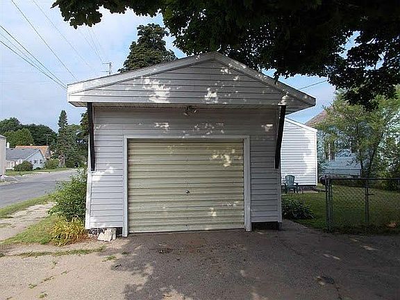 4th image of 1800 15th St