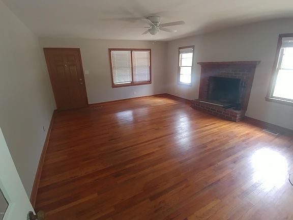 2nd image of 112 Sunshine Ct