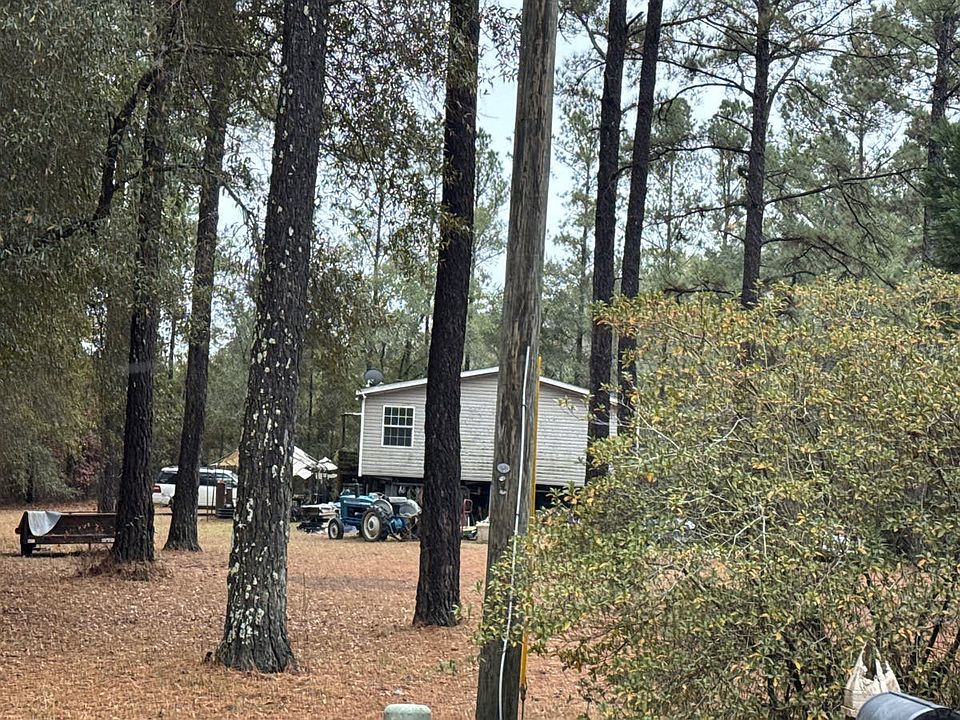 2nd image of 153 Cherokee Dr