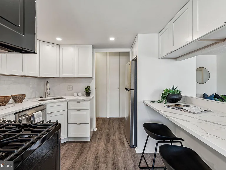 1326 Spruce St #42-1503 — Photo 12