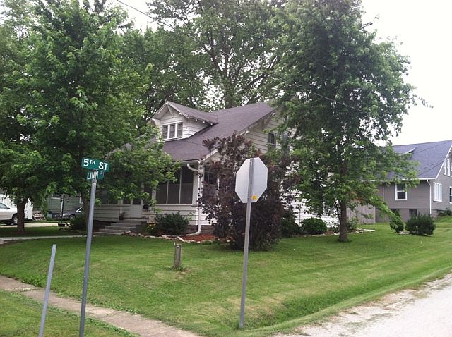 1st image of 413 Linn St