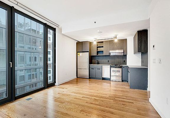 4th image of 54 Noll St #6769